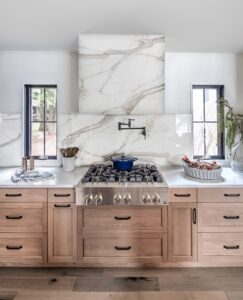 FULL BACKSPLASH WITH STONE